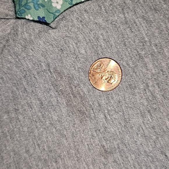 3 for $10 | Spring Holiday Bundle | Boys 5T - Picture 4 of 8